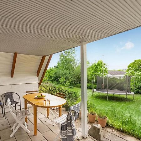 Amazing Home In Logstrup With Kitchen Luaran gambar